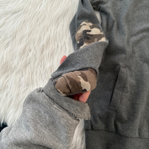 Ampersand Grey Camo Sweatshirt - Picture 2 of 6